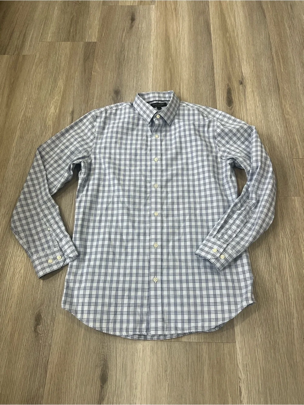 Banana Republic crisp checked